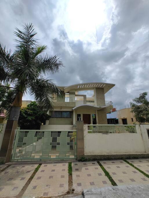 Private & Elegant 3Bhk Villa, Hillside Hideaway, 10 Mins From Mh Bus Stand Aurangabad  Eksteriør bilde